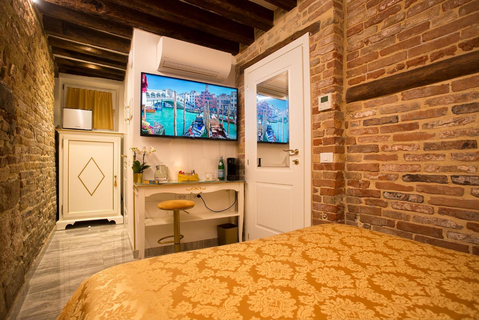 Capatron Hotel Venetië Buitenkant foto
