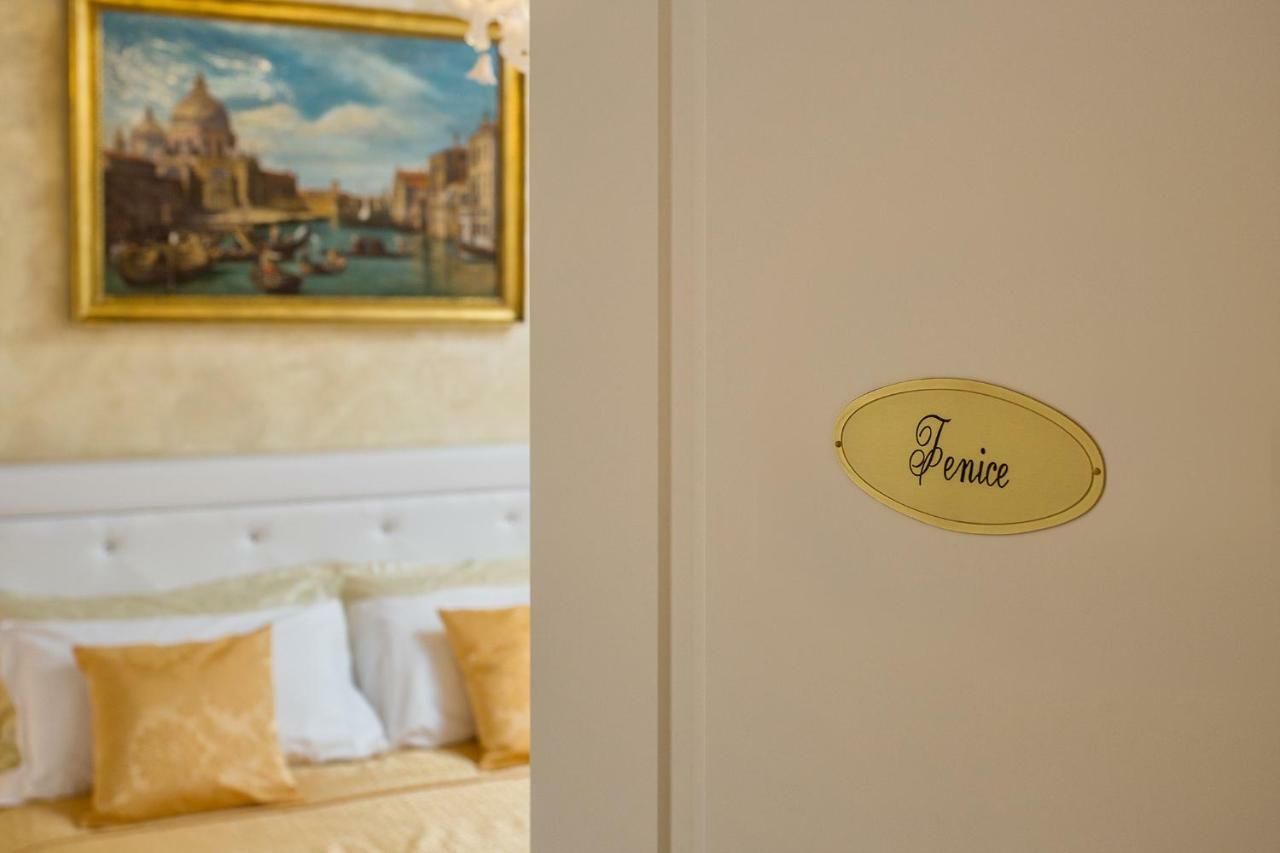 Capatron Hotel Venetië Buitenkant foto